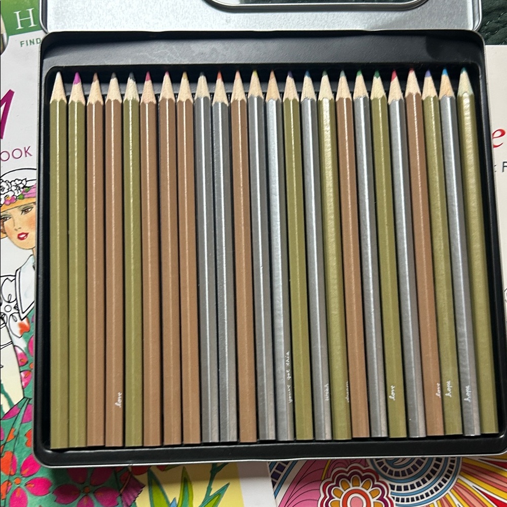 Coloring Book and Pencil Set - Picture 6 of 6